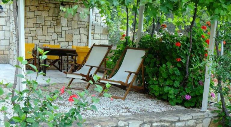 Natural House with Sea View & Garden in Mylopotamos