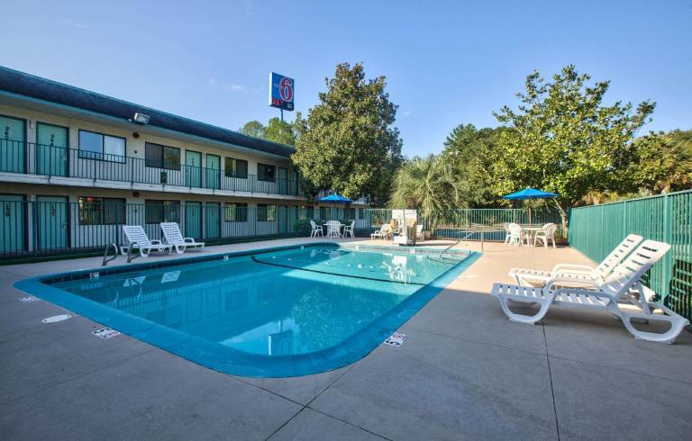 Motel 6 Valdosta, GA - University — photo 2