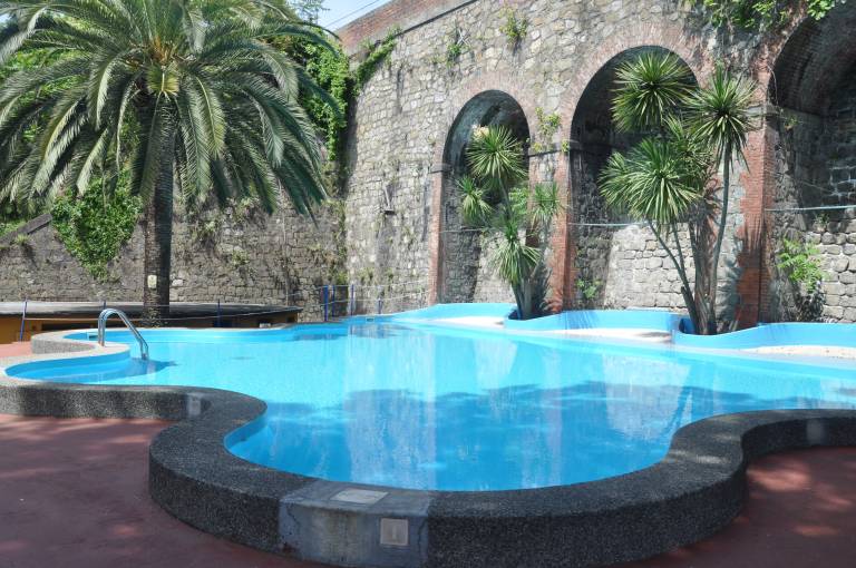 Apartment with patio, pool & garden | Garden view in Moneglia