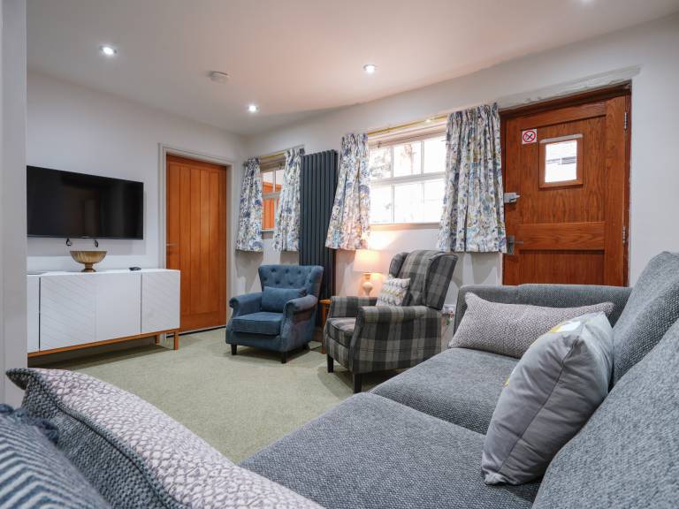 Cottage with 2 rooms for 4 persons — photo 2