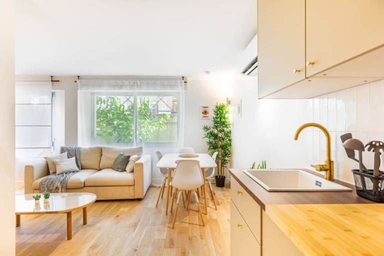 Apartment with sauna | Next to Place des Quinconces — photo 4