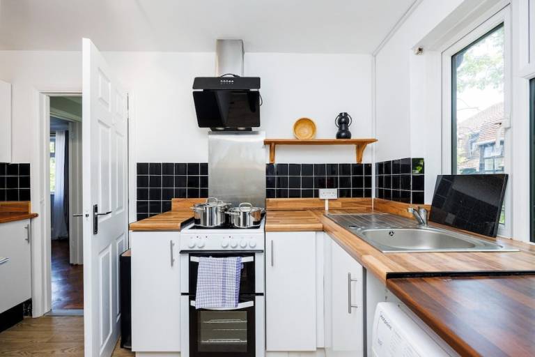 Apartment Croydon