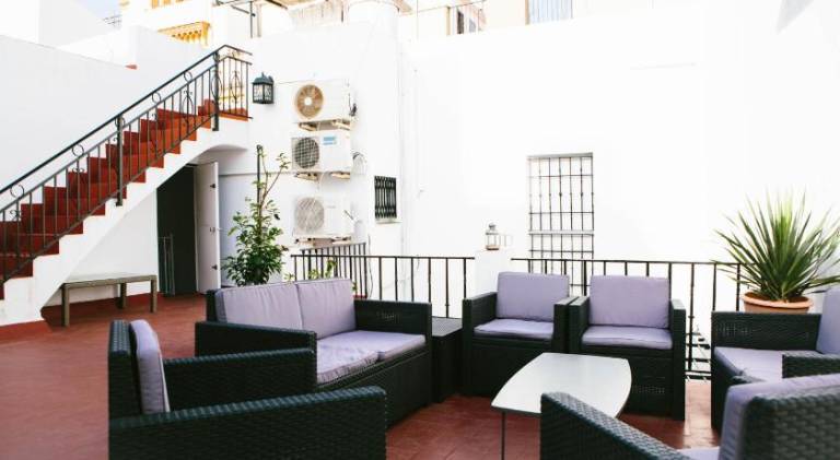 Vacation home with pool & jacuzzi | Near Seville Cathedral — photo 3