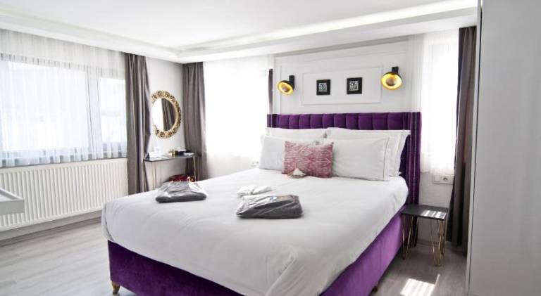 Serviced apartment with terrace | Next to Hagia Sophia in Marmara