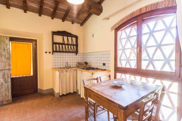 Family-oriented holiday apartment with heated pool, patio & BBQ | Suitable for remote work | Dogs allowed — photo 2
