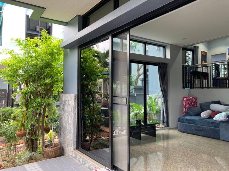 House with pool, garden & grill in Sattahip
