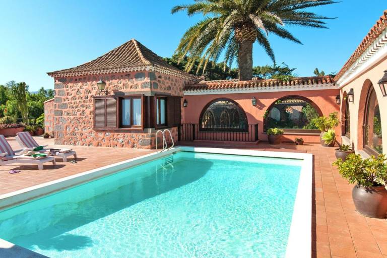 House Santa Brígida