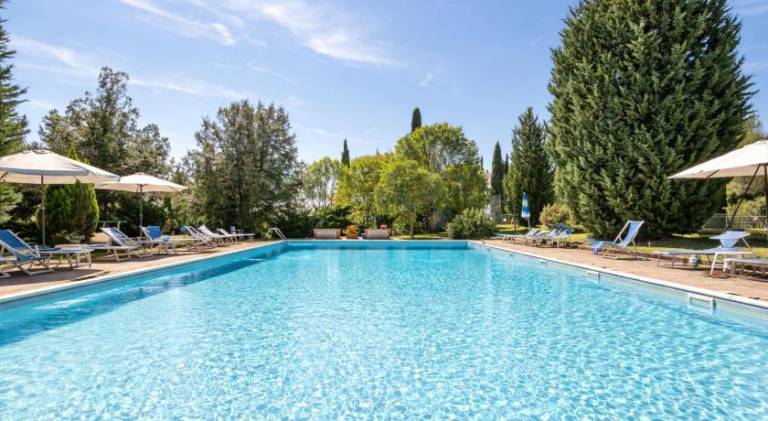 Vacation home with pool in Asciano