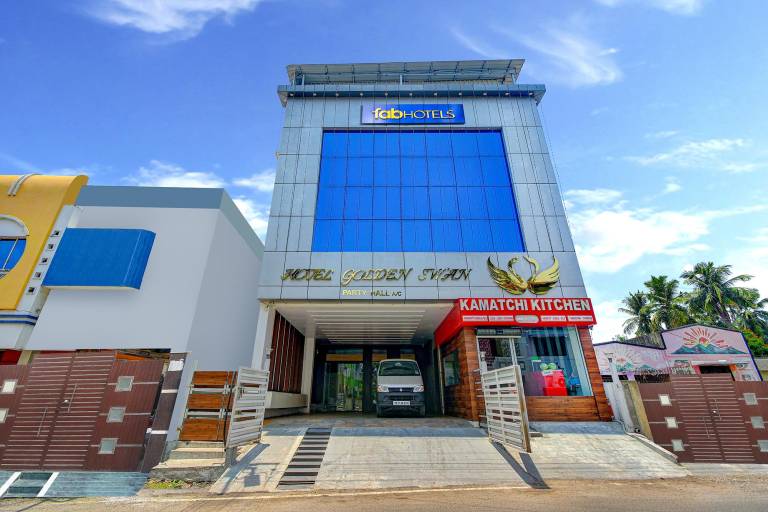FabHotel Golden Swan Airport