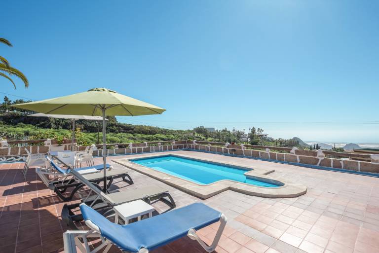 Cozy Country House "La Cuadra de Arona" with Sea View, Pool, Wi-Fi, Garden, Parking — photo 2