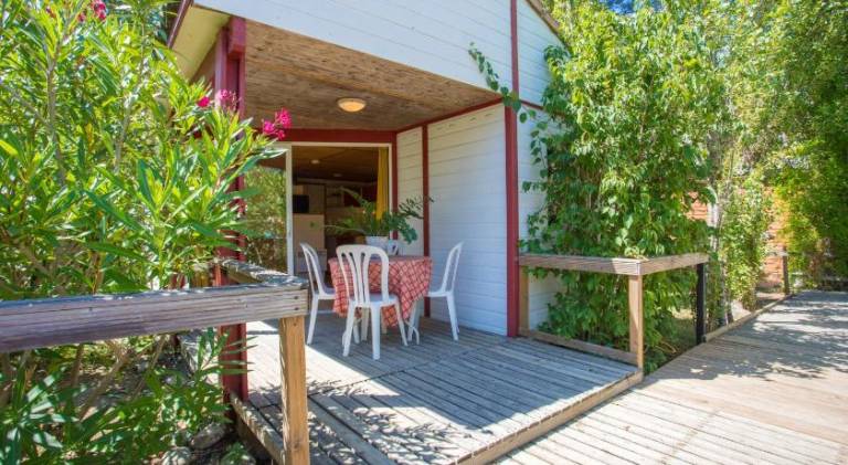 Serviced apartment with garden, pool & patio | Dogs allowed in Carcassonne