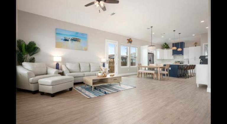 Stunning Beach Front House — photo 3
