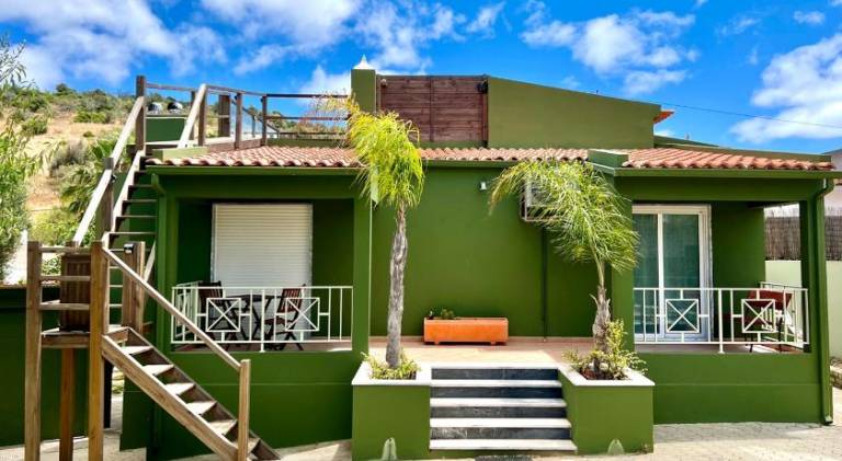 Villa with pool — photo 5