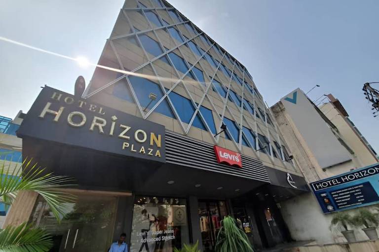 Hotel Horizon Plaza