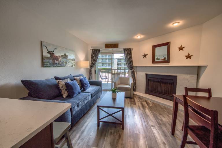 Condo with pool, jacuzzi & barbecue | Pet-friendly — photo 3