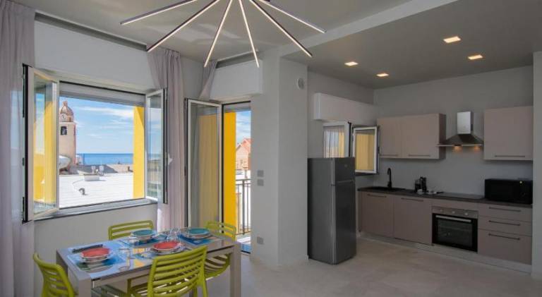 Rental apartment with patio in Finale Ligure