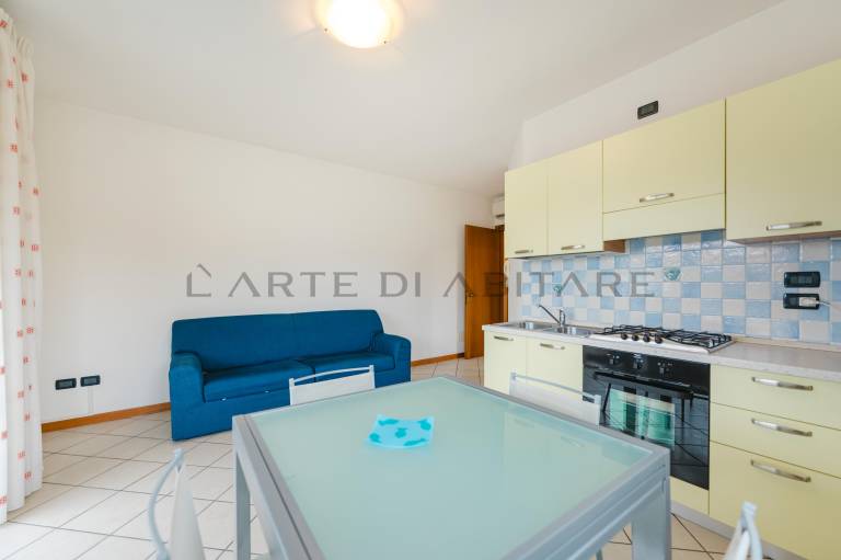 Holiday apartment with patio | City view — photo 3