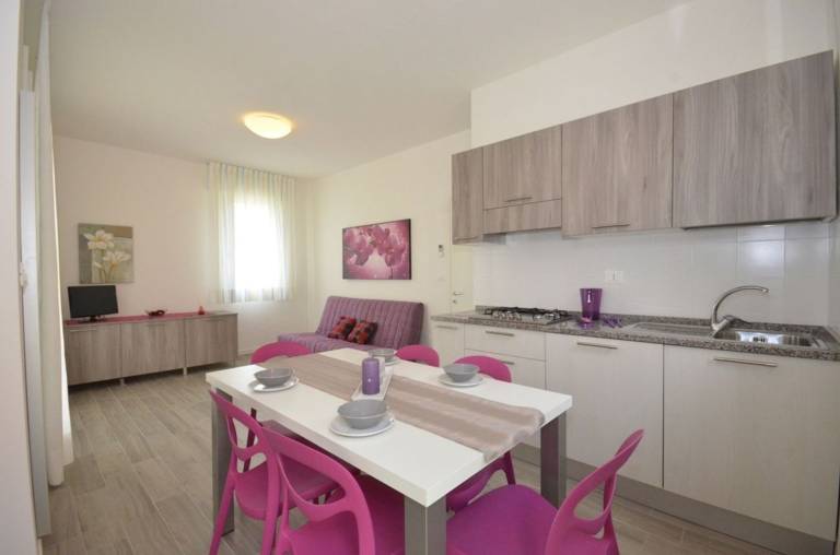 Villa with yard, grill & terrace | Garden view — photo 2