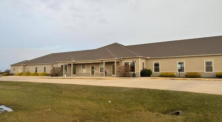 Willow e-hotel in Mattoon, IL