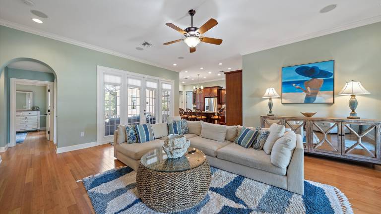 Children-friendly house with yard & pool | Pets are welcome — photo 2