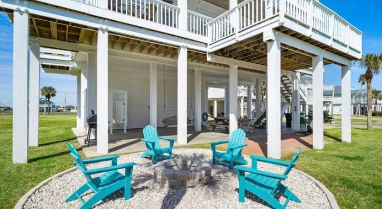 Huge beach house with great views, steps from sand — photo 5