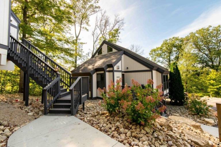 House  Lake Delton