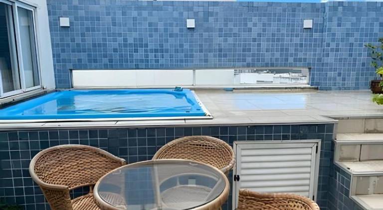 Rental apartment with pool in Santos