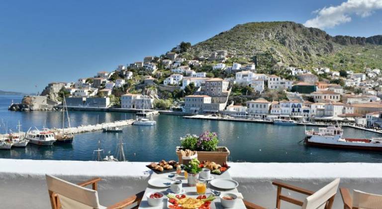 Douskos Port House in Hydra