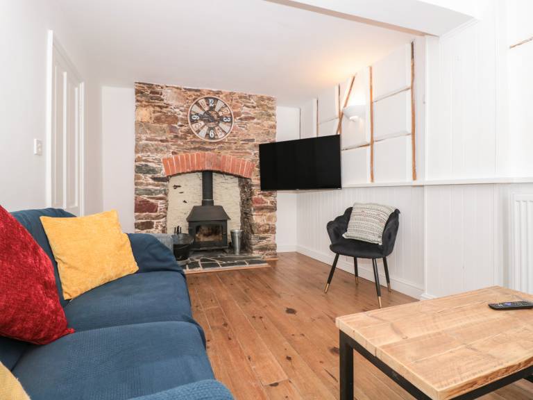 Family-oriented cottage with yard | Beach view | Pets are welcome — photo 5