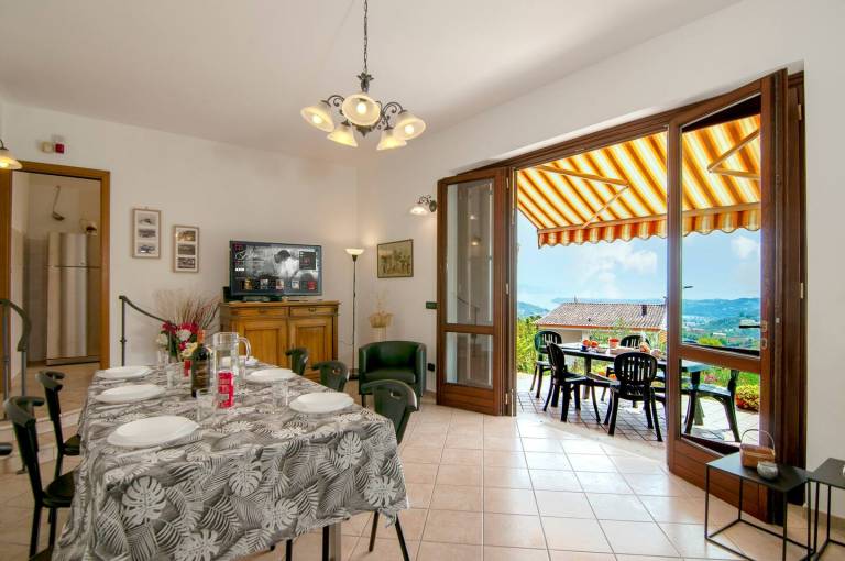 Fully equipped nice villa with patio, garden & barbeque | Garden view | Pets are welcome — photo 4
