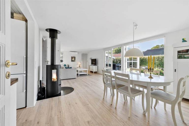 House with terrace, garden & barbecue — photo 4