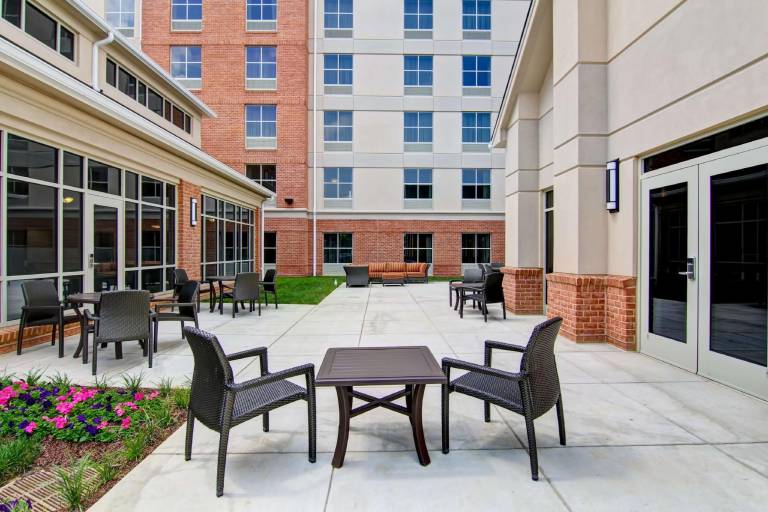 Homewood Suites by Hilton Woodbridge — photo 4