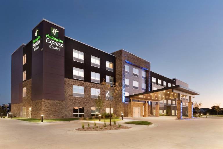 Holiday Inn Express & Suites West Des Moines - Jordan Creek By IHG — photo 2