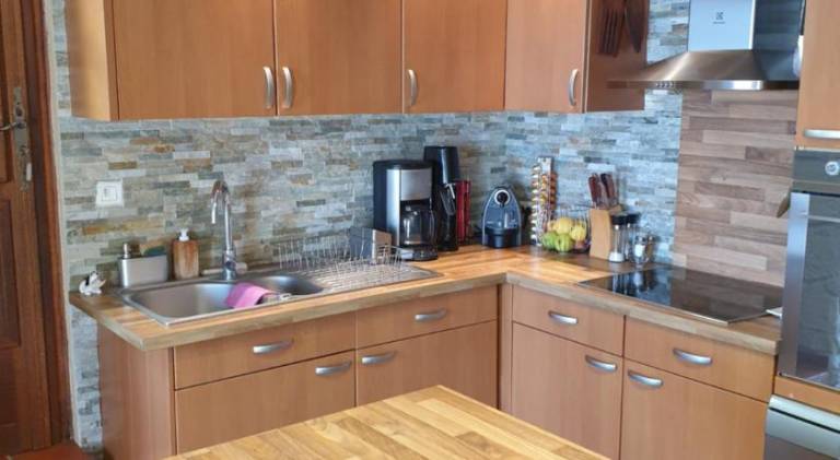 Fully equipped wonderful villa with private pool, patio & garden | Perfect for remote work | Pets allowed — photo 2