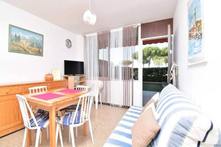 Rental apartment with 1 room for 4 persons — photo 4