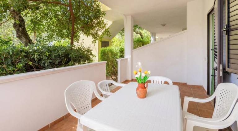 Lovely apartment with yard & pool | Dogs allowed — photo 4