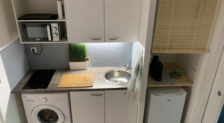 Rental apartment with patio — photo 4