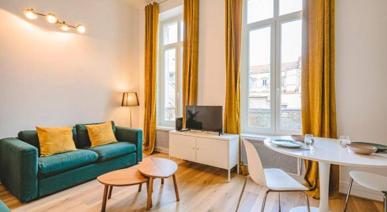 Apartment with 1 room for 2 persons in Tinqueux
