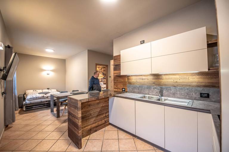 Rental apartment with 1 room for 4 persons in Sondrio