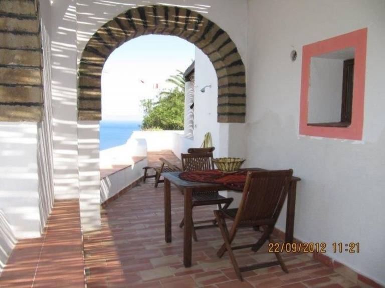 Vacation home with barbeque & terrace — photo 2