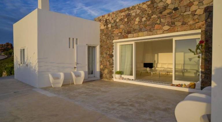 Villa with garden & terrace — photo 3