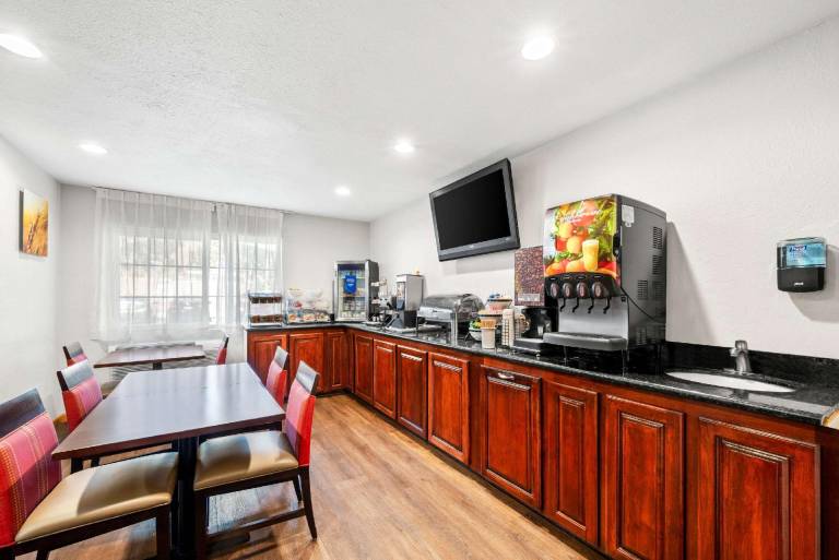 Comfort Inn Yreka I-5 — photo 5