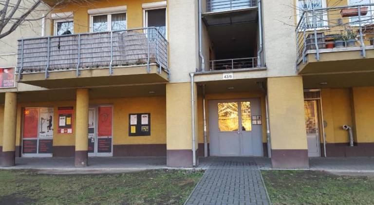 Apartment with patio | Pets allowed — photo 2