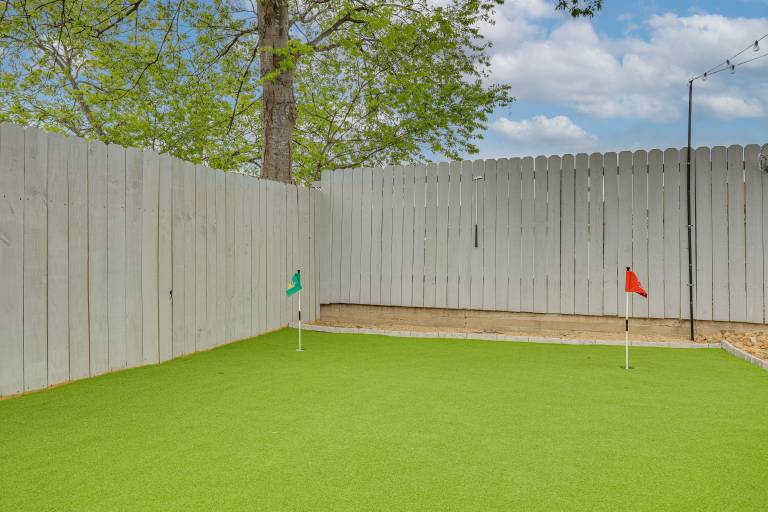 Private Outdoor Oasis: Group Escape in San Antonio — photo 2