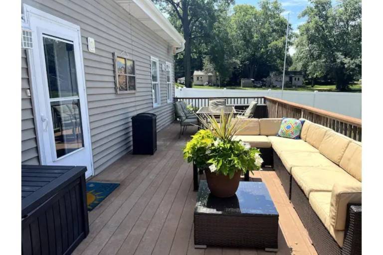 House  Delavan
