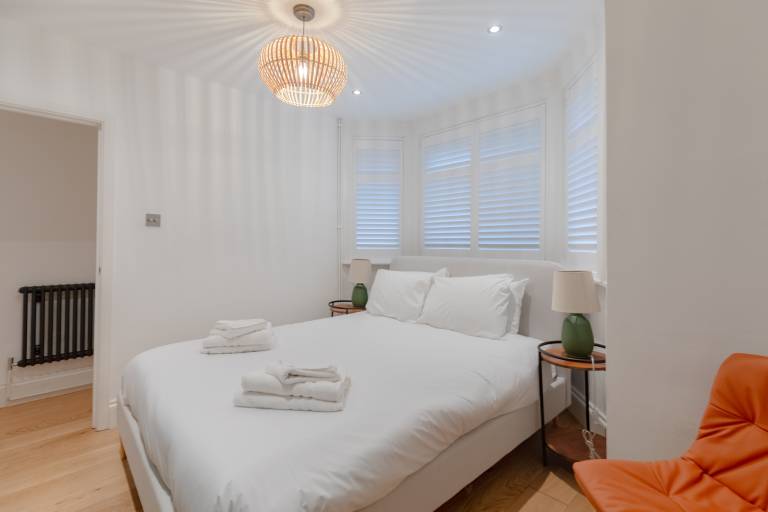 Stylish Garden Home 2 Bed Wimbledon Village