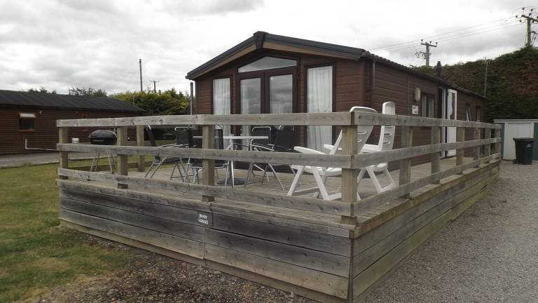 Modern 3 bedroom lodge at Avonvale Holiday Lodges — photo 2