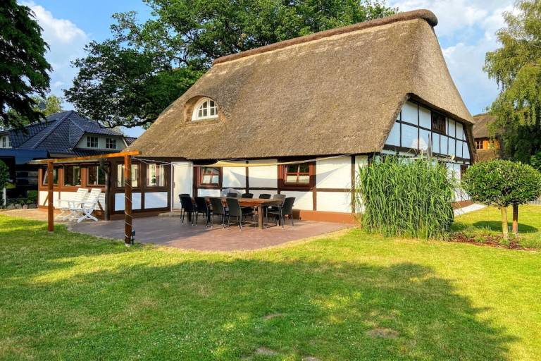 Cottage with terrace & barbecue — photo 2