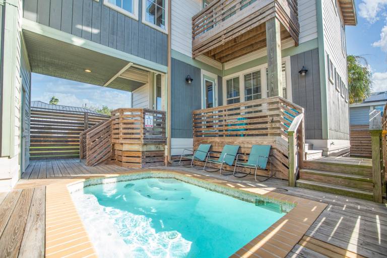House with barbecue & pool in Port Aransas, TX