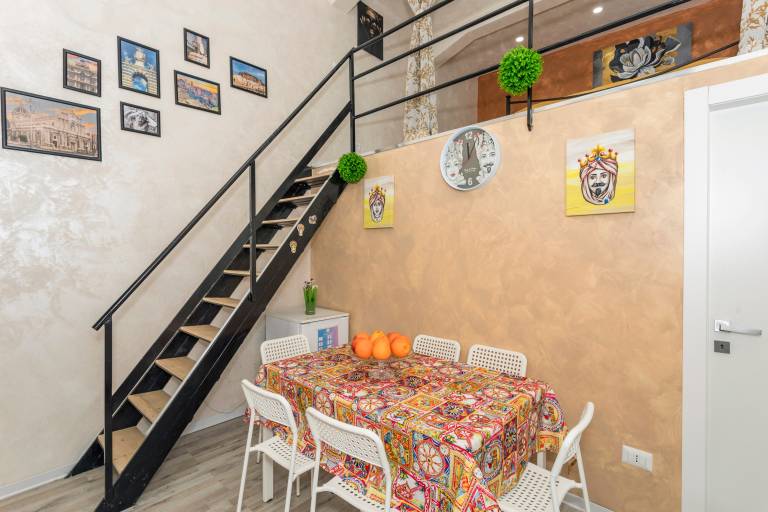 Holiday apartment with fast internet & patio | Next to Monastery of San Nicolò l'Arena | City view | Pets allowed in Catania